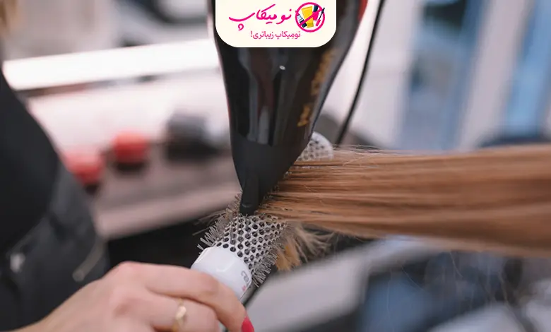 چگونه در ۱۵ دقیقه موهای خود را مثل سالنها آرایش کنیم؟ با این ترفندهای سالنی، آرایش مو در خانه را سریع و حرفهای انجام دهید